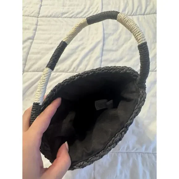 Forever 21 Black and White Checkered Raffia Straw Bucket Bag Beach Summer - Picture 3 of 8